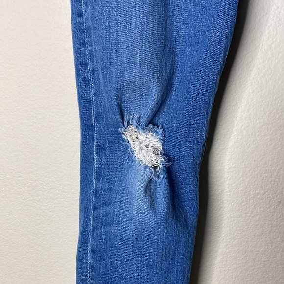 Levi’s wedgie jeans distressed women’s 27” blue EUC - Picture 4 of 8